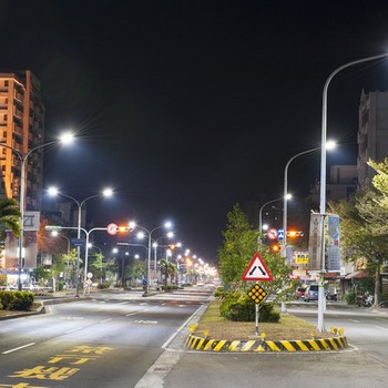 100瓦 LED 路燈,嘉義市 - 全市換裝LED路燈-彌陀路